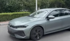 看齐大哥迈腾！全新大众速腾实车曝光：现款12.79万元起