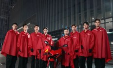 京东:为全职骑手免费配置红斗篷雨衣 恶劣天气超时免罚 !