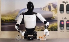 马斯克：特斯拉Optimus机器人将成为“令人难以置信的外科医生”