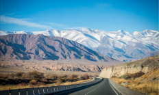 国庆高速大堵车!9小时车程开21小时 男子回应:已老实 下次还是坐高铁 !