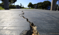 日本鹿儿岛县近海半个月地震1500次！第二批岛民撤离避难