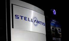 Stellantis给美国投资130亿，加拿大却不乐意了