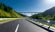 23点59卡点下高速省下1300元!车主:很冒险 不建议效仿 !